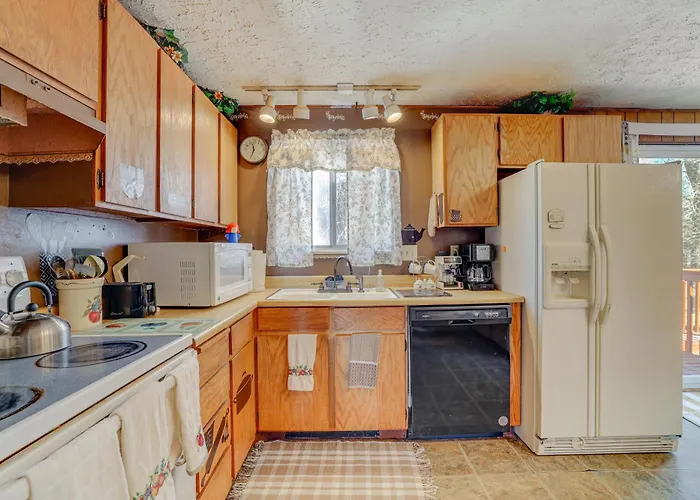 Charming Home: Hunt, Hike & Fish! Hébergement de vacances Elk Mountain