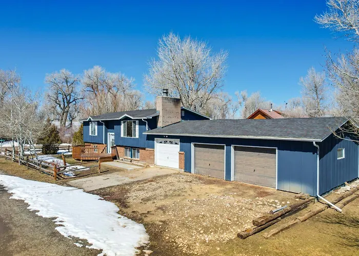 Charming Home: Hunt, Hike & Fish! Elk Mountain